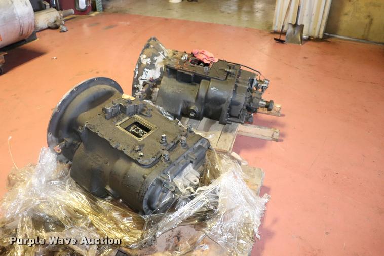 image for item DK9551 (2) Eaton Fuller transmissions