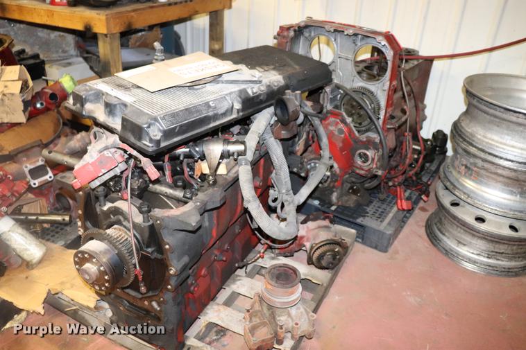 image for item DK9552 (3) six cylinder diesel engines