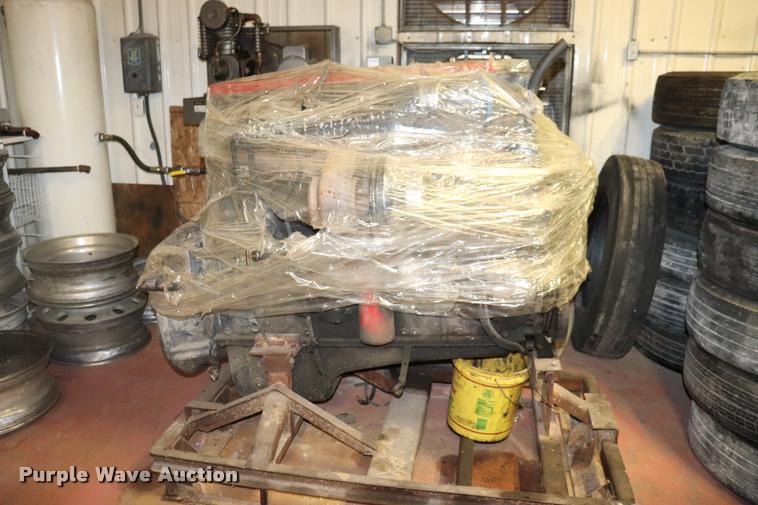 image for item DK9552 (3) six cylinder diesel engines