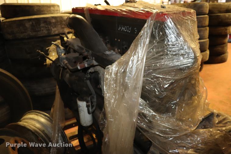 image for item DK9552 (3) six cylinder diesel engines