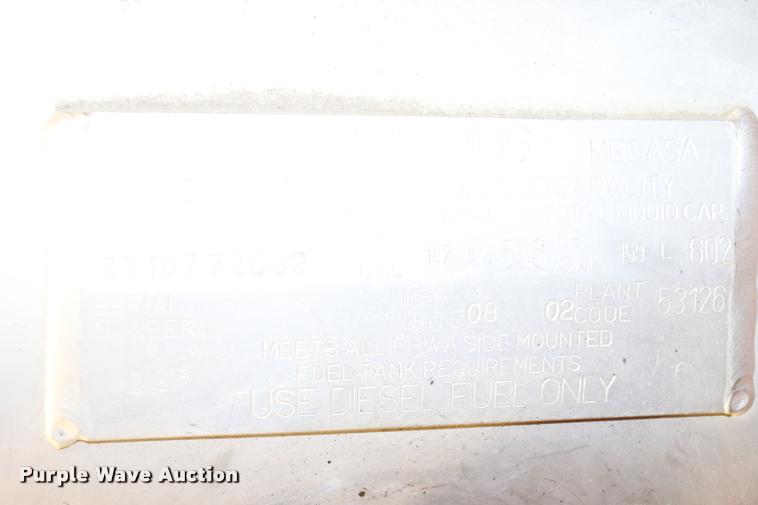 image for item DK9553 2002 International 9400 fuel tank