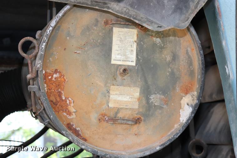 image for item DK9556 Military air compressor