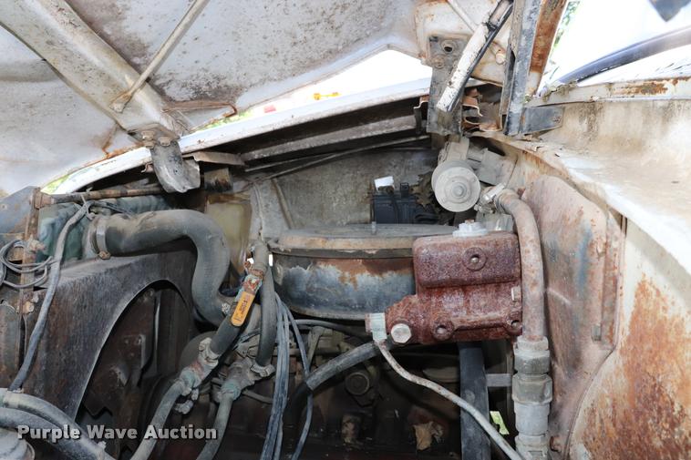 image for item DK9559 1976 International 1600 dump truck