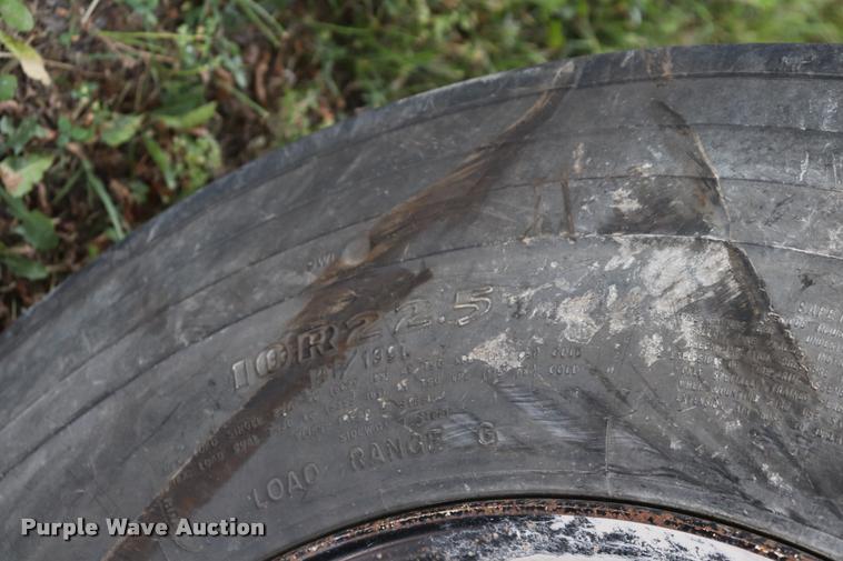 image for item DK9559 1976 International 1600 dump truck