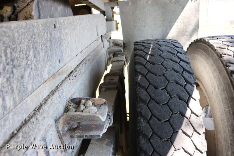 image for item DK9559 1976 International 1600 dump truck