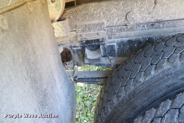 image for item DK9559 1976 International 1600 dump truck