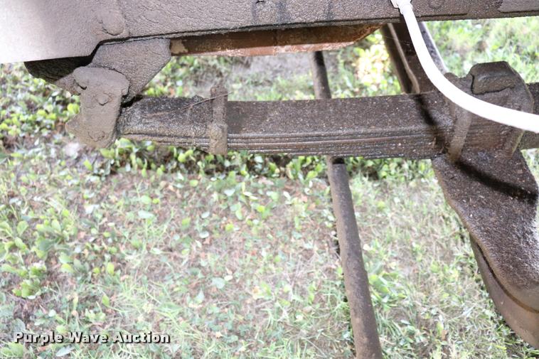 image for item DK9559 1976 International 1600 dump truck