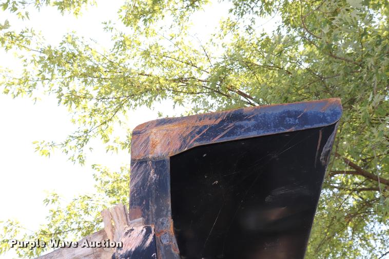 image for item DK9559 1976 International 1600 dump truck