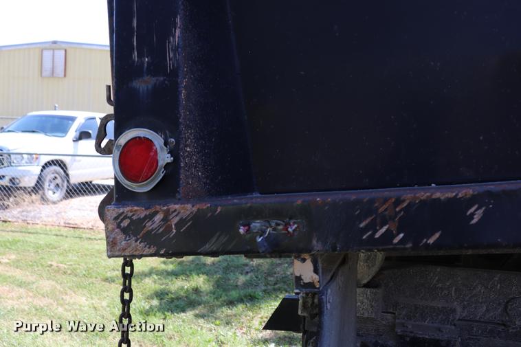 image for item DK9559 1976 International 1600 dump truck