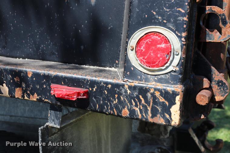 image for item DK9559 1976 International 1600 dump truck