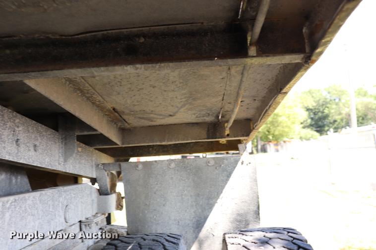 image for item DK9559 1976 International 1600 dump truck