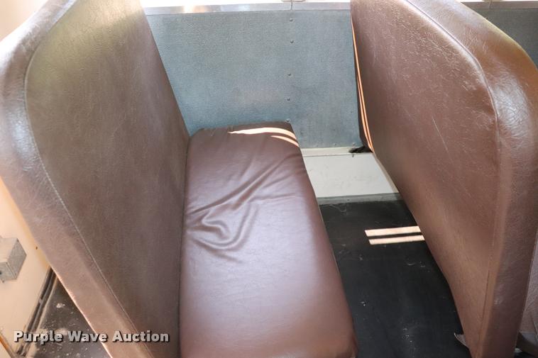 image for item DK9560 1998 International 3800 school bus