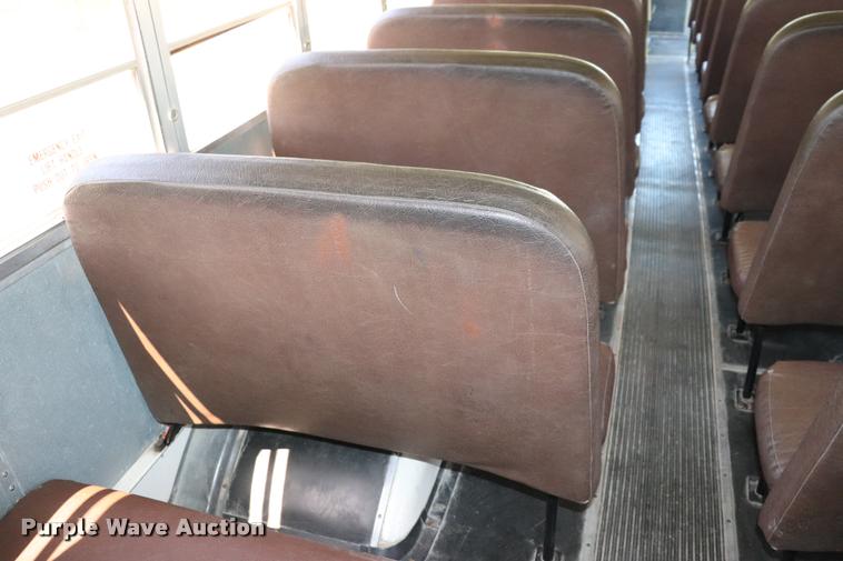 image for item DK9560 1998 International 3800 school bus