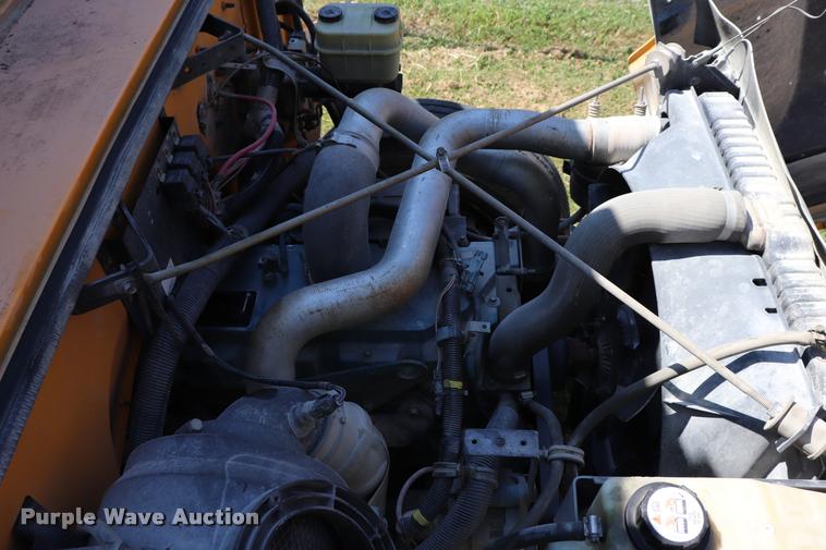 image for item DK9560 1998 International 3800 school bus