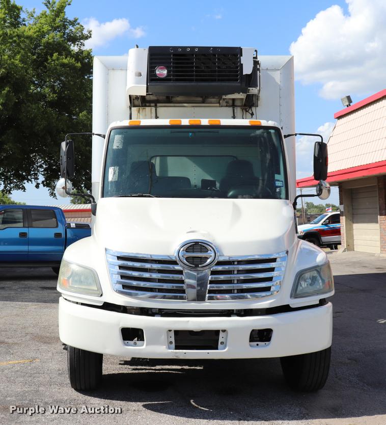 image for item DK9569 2006 Hino 268 refrigerated truck