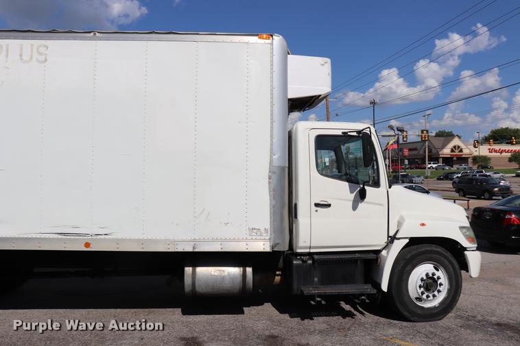 image for item DK9569 2006 Hino 268 refrigerated truck