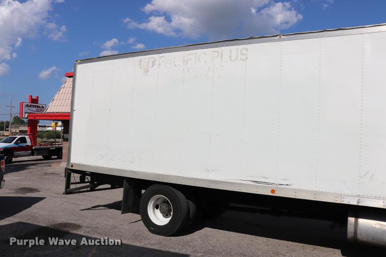 image for item DK9569 2006 Hino 268 refrigerated truck