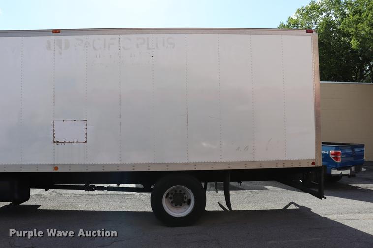 image for item DK9569 2006 Hino 268 refrigerated truck