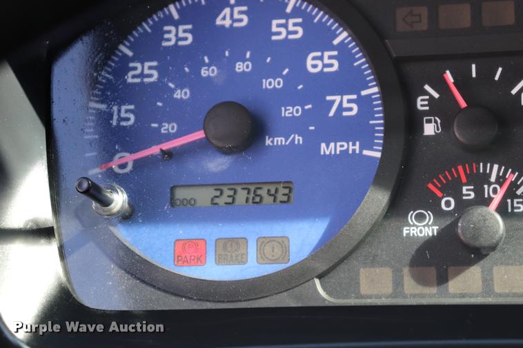 image for item DK9569 2006 Hino 268 refrigerated truck