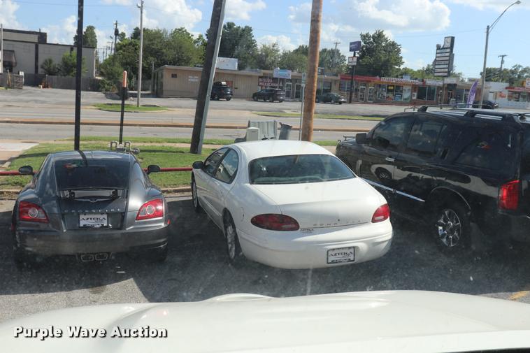 image for item DK9569 2006 Hino 268 refrigerated truck