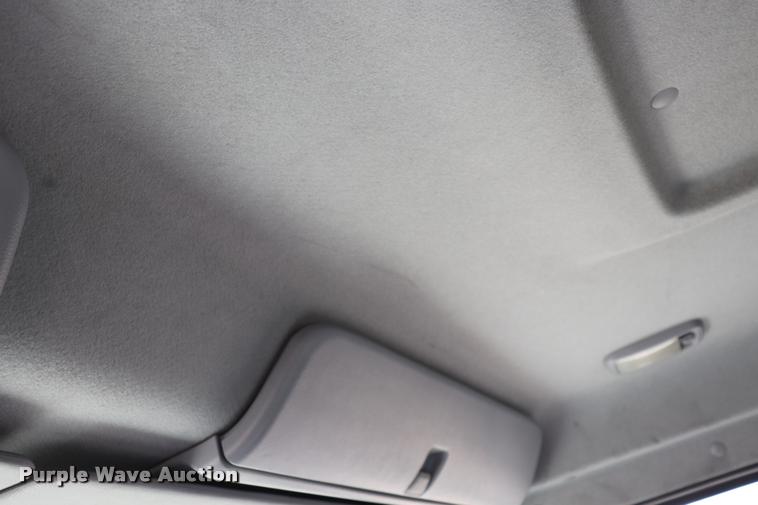 image for item DK9569 2006 Hino 268 refrigerated truck