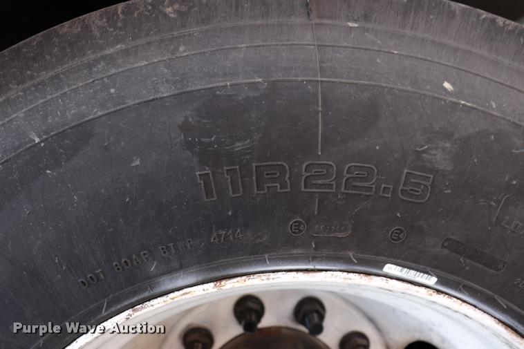 image for item DK9569 2006 Hino 268 refrigerated truck