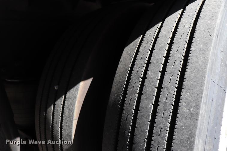 image for item DK9569 2006 Hino 268 refrigerated truck