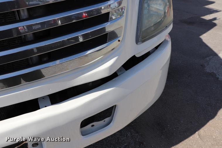 image for item DK9569 2006 Hino 268 refrigerated truck