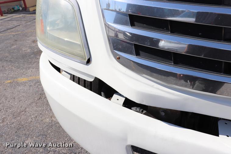 image for item DK9569 2006 Hino 268 refrigerated truck