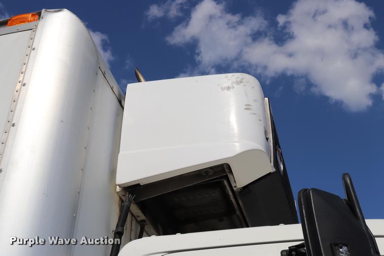 image for item DK9569 2006 Hino 268 refrigerated truck