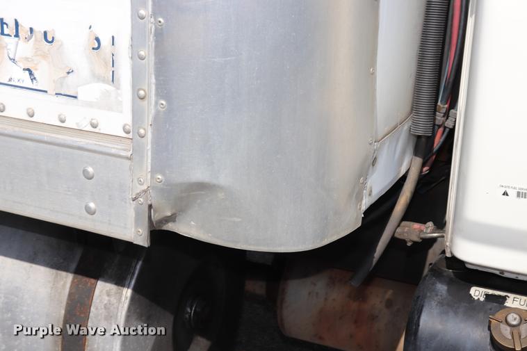 image for item DK9569 2006 Hino 268 refrigerated truck