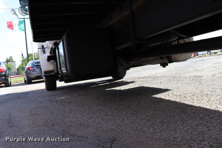 image for item DK9569 2006 Hino 268 refrigerated truck