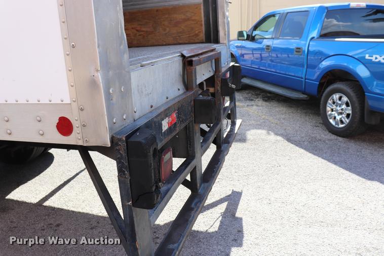 image for item DK9569 2006 Hino 268 refrigerated truck