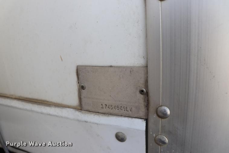 image for item DK9569 2006 Hino 268 refrigerated truck