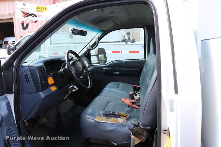 image for item DK9570 2000 Ford F350 Super Duty bucket truck