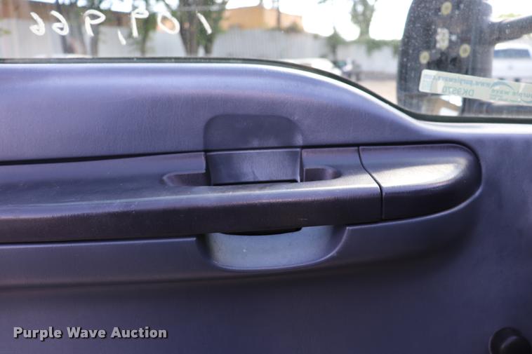 image for item DK9570 2000 Ford F350 Super Duty bucket truck