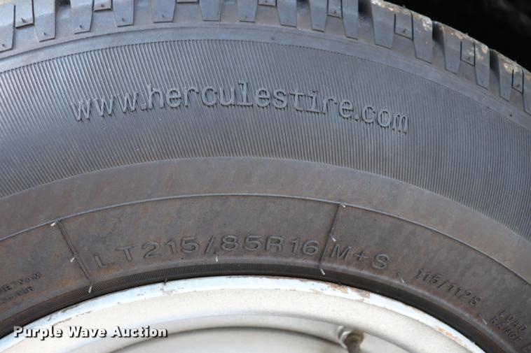 image for item DK9570 2000 Ford F350 Super Duty bucket truck