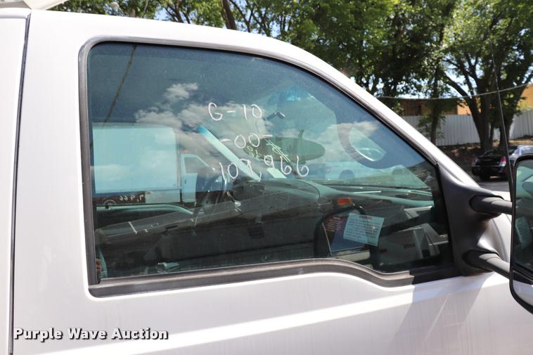 image for item DK9570 2000 Ford F350 Super Duty bucket truck