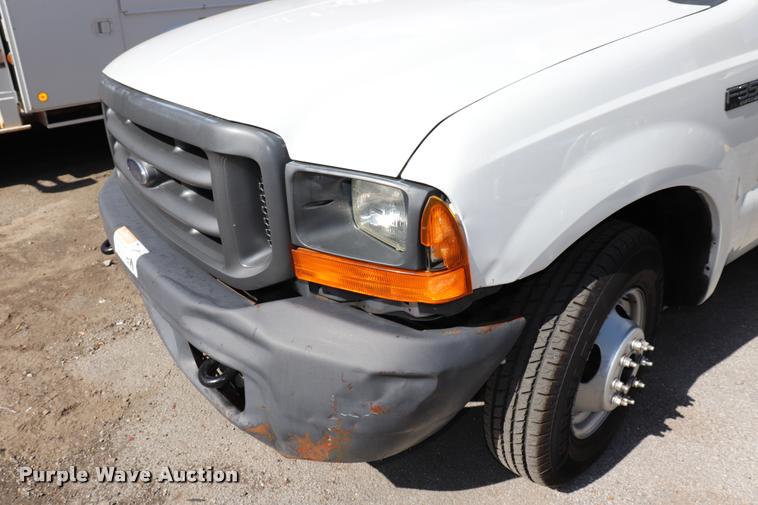 image for item DK9570 2000 Ford F350 Super Duty bucket truck