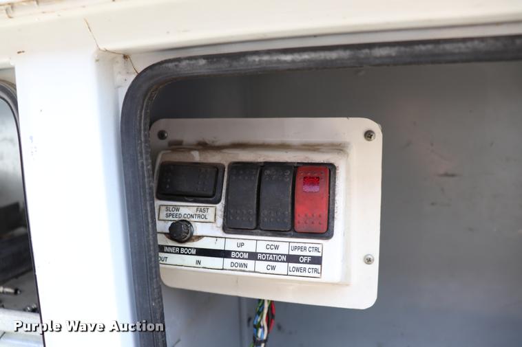 image for item DK9570 2000 Ford F350 Super Duty bucket truck