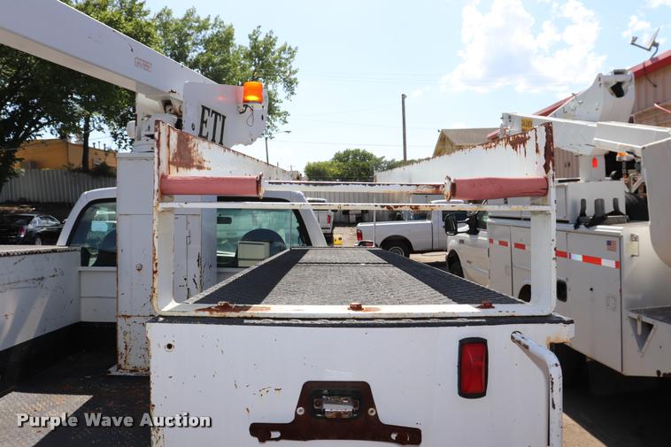 image for item DK9570 2000 Ford F350 Super Duty bucket truck