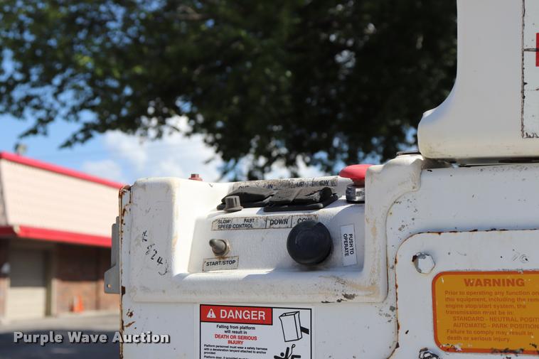 image for item DK9570 2000 Ford F350 Super Duty bucket truck