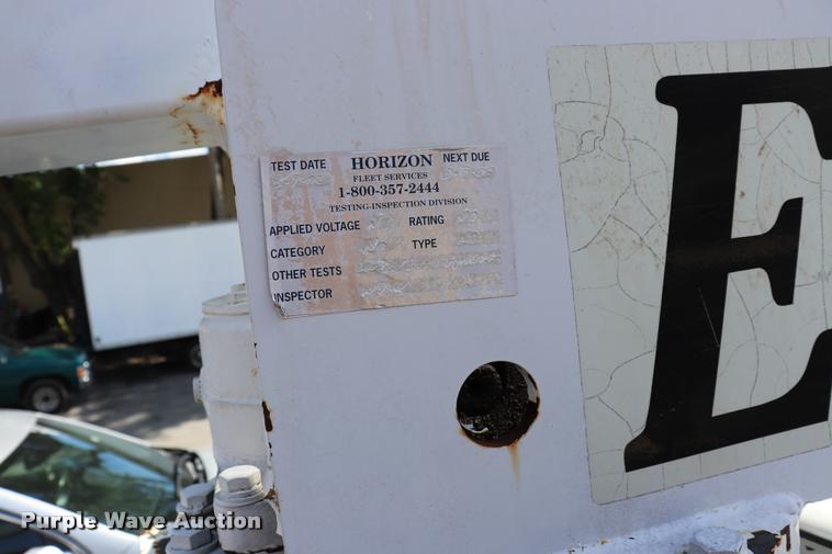 image for item DK9570 2000 Ford F350 Super Duty bucket truck