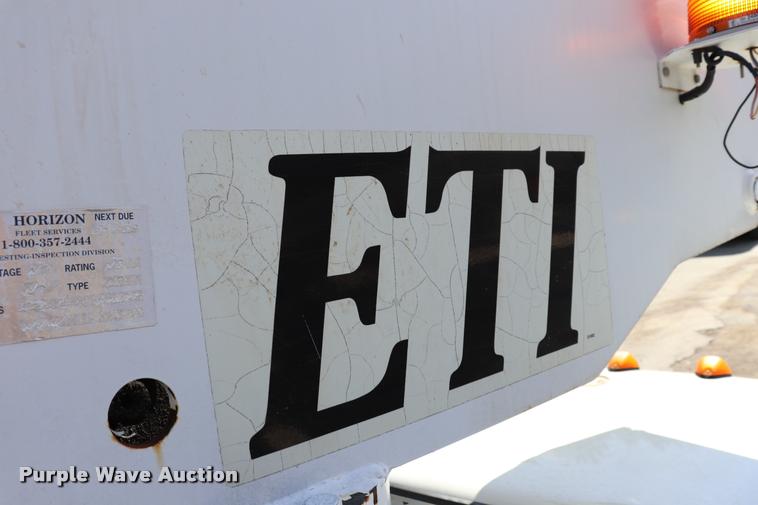 image for item DK9570 2000 Ford F350 Super Duty bucket truck