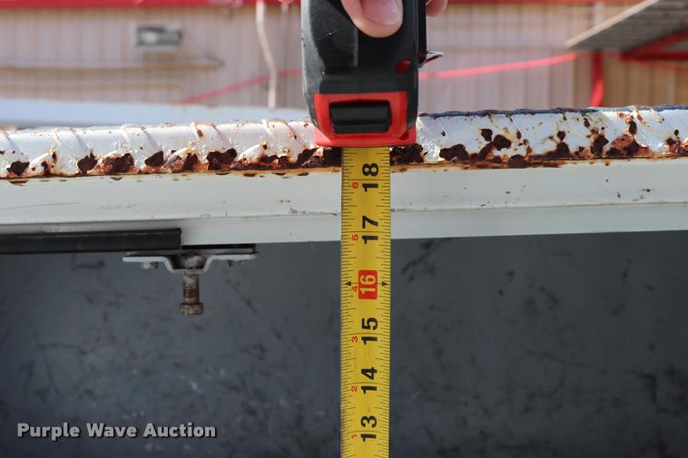 image for item DK9570 2000 Ford F350 Super Duty bucket truck