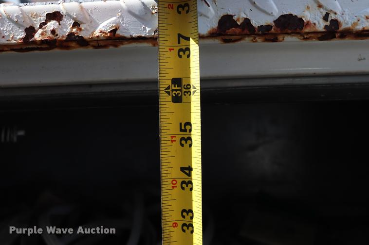 image for item DK9570 2000 Ford F350 Super Duty bucket truck