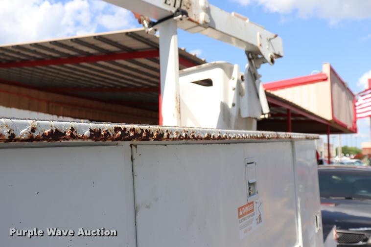 image for item DK9570 2000 Ford F350 Super Duty bucket truck