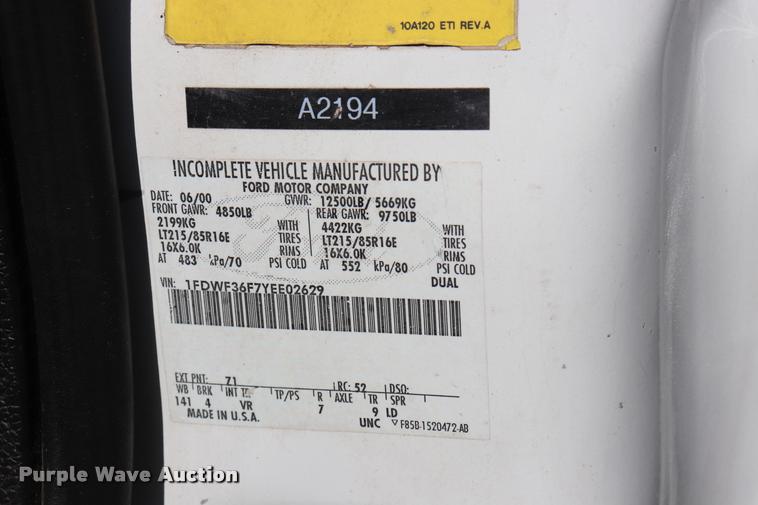 image for item DK9570 2000 Ford F350 Super Duty bucket truck