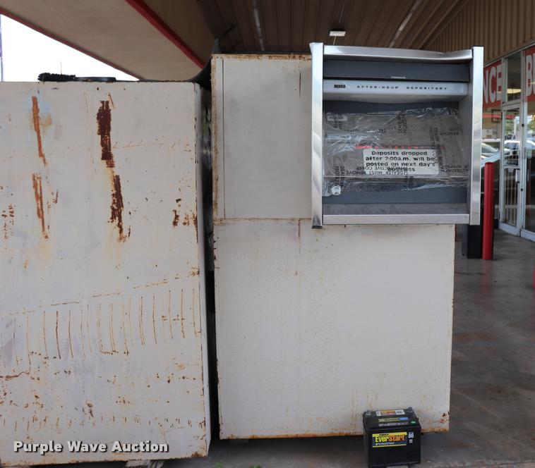 image for item DK9572 Diebold drive through bank safe