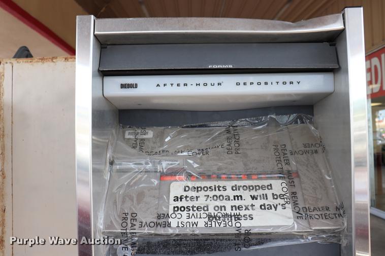 image for item DK9572 Diebold drive through bank safe